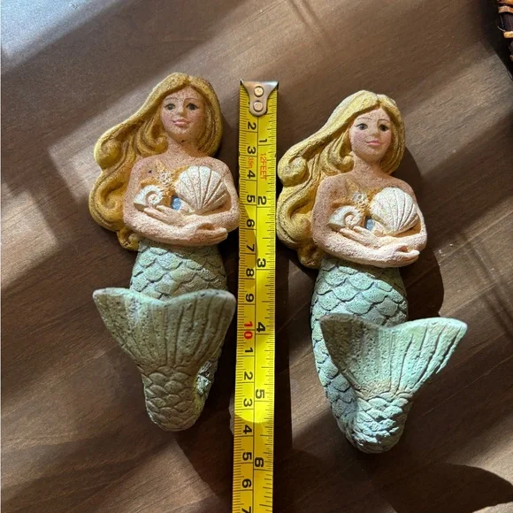 Pair of mermaid wall hooks - Picture 3 of 3